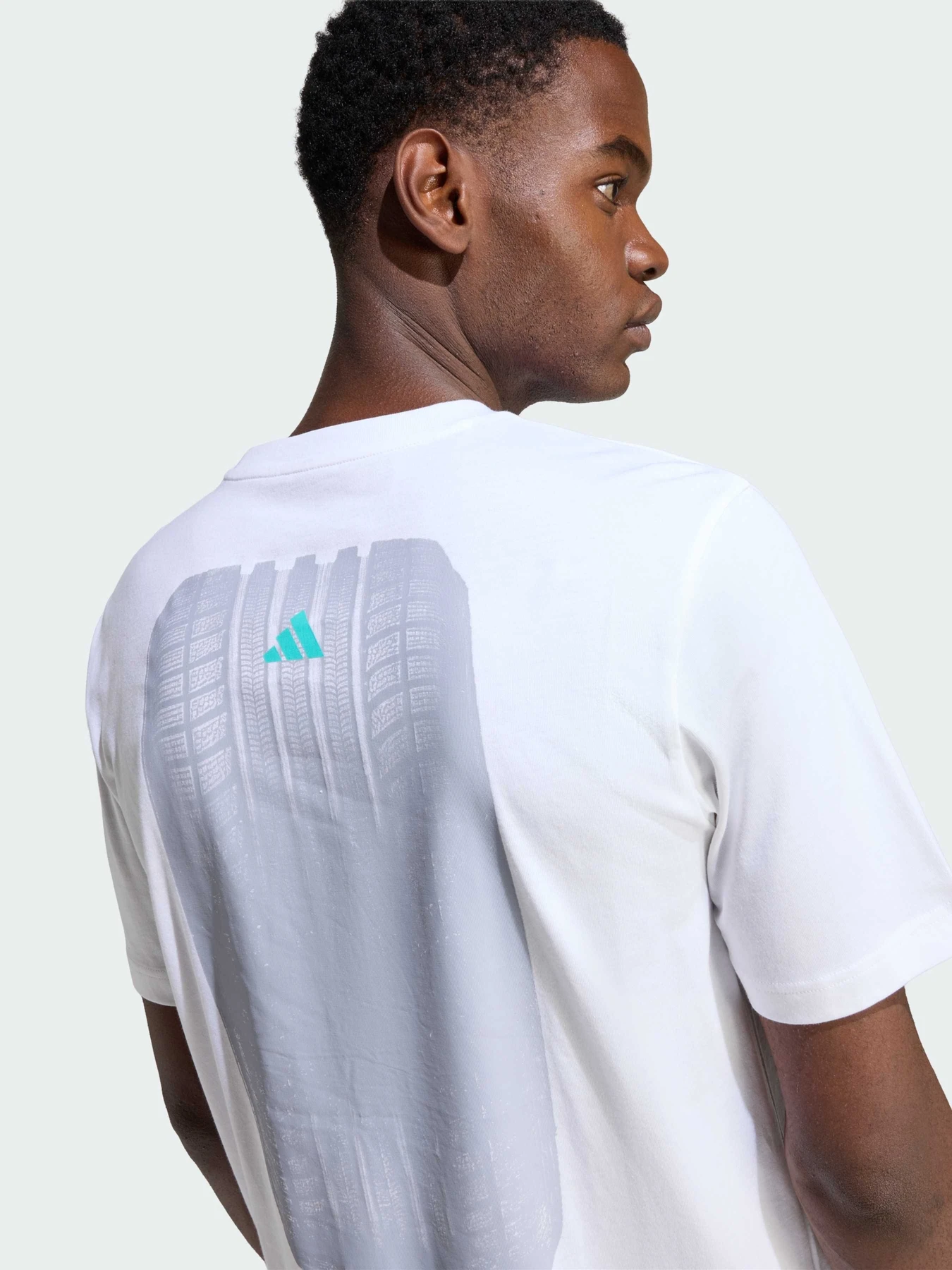 Футболки и поло Adidas модель JZ5054 Футболки и поло Adidas модель JZ5054 Фото