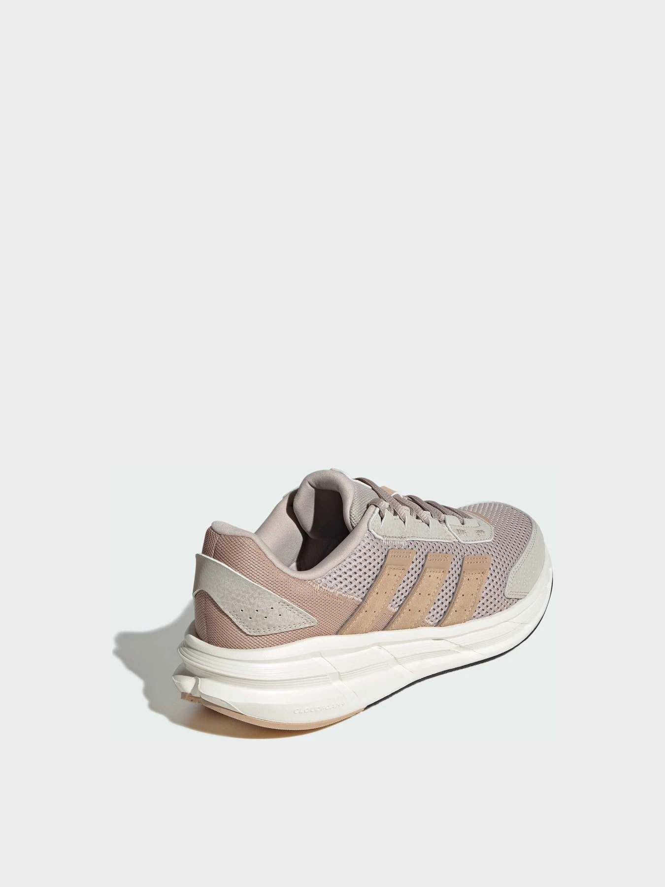 Кроссовки Adidas модель JQ6081 Кроссовки Adidas модель JQ6081 Фото