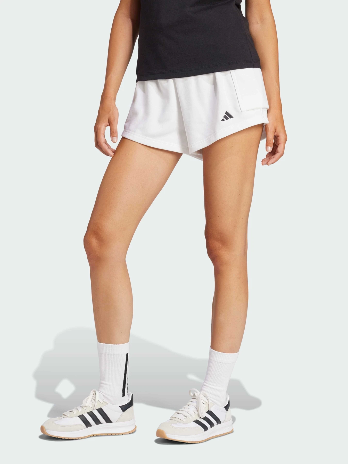 Шорты Adidas модель JD9945 Фото