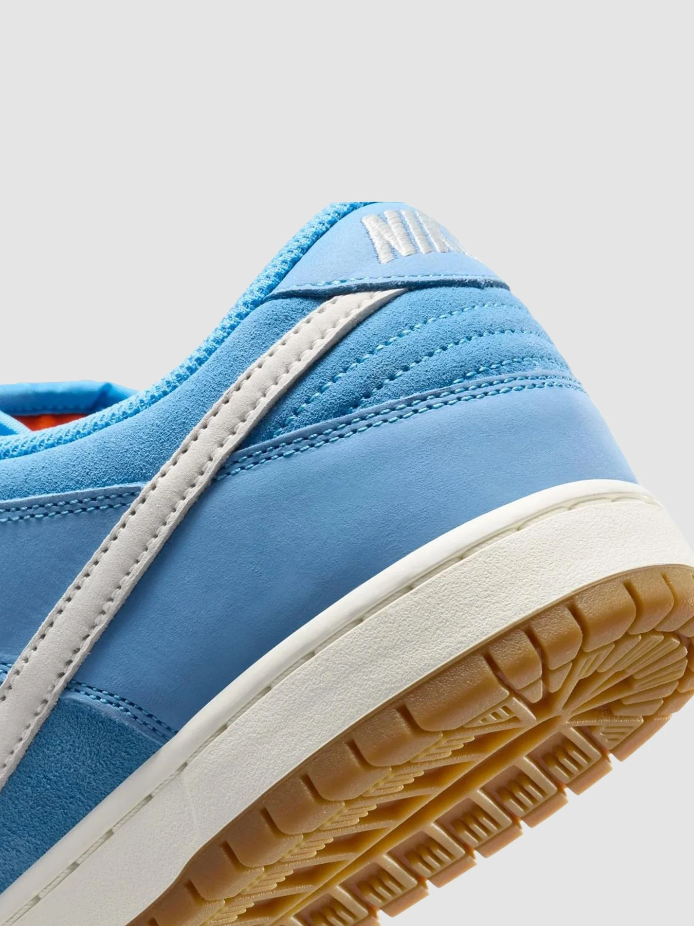 Кросівки NIKE Sb Dunk Low Pro модель FJ1674-401 Фото