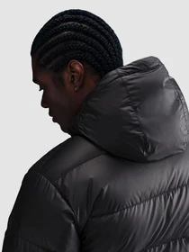 Куртки та дублянки NIKE M Windrunner Stmnt Dwn Jkt модель HQ7790-011 Фото