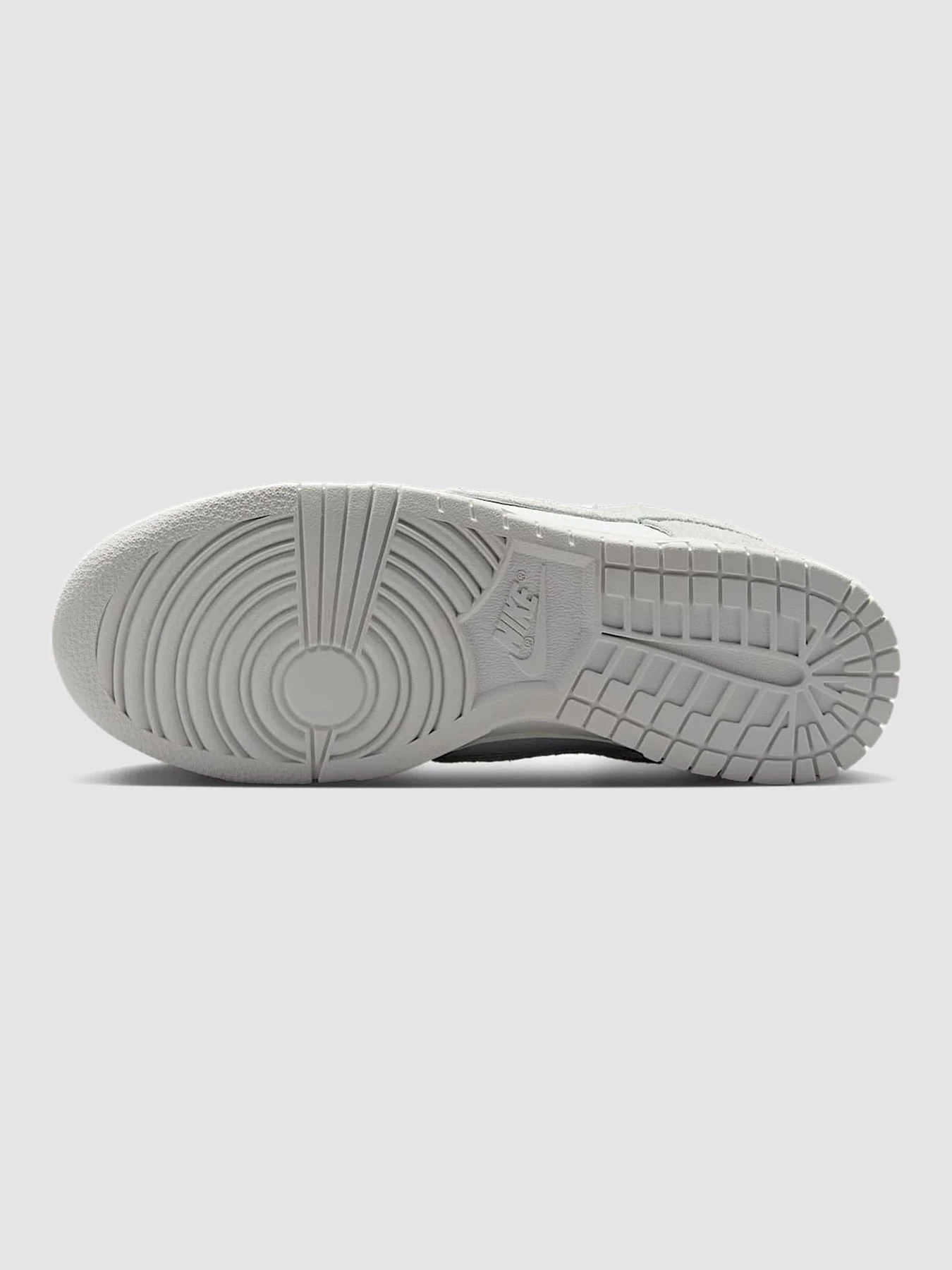 Кросівки NIKE Dunk Low модель HJ5777-100 Кросівки NIKE Dunk Low модель HJ5777-100 Фото