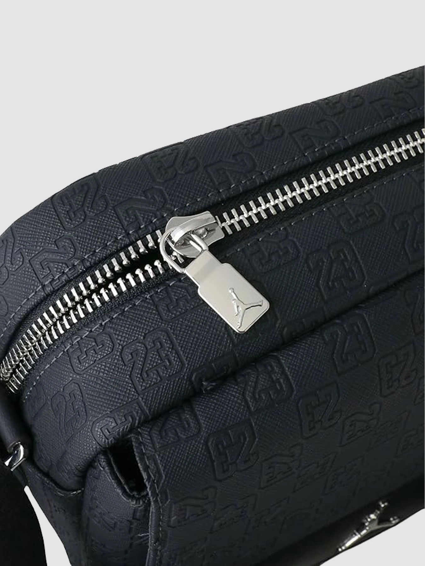 Сумки Jordan Monogram Mini Messenger Bag модель MA9085-K5X Сумки Jordan Monogram Mini Messenger Bag модель MA9085-K5X Фото