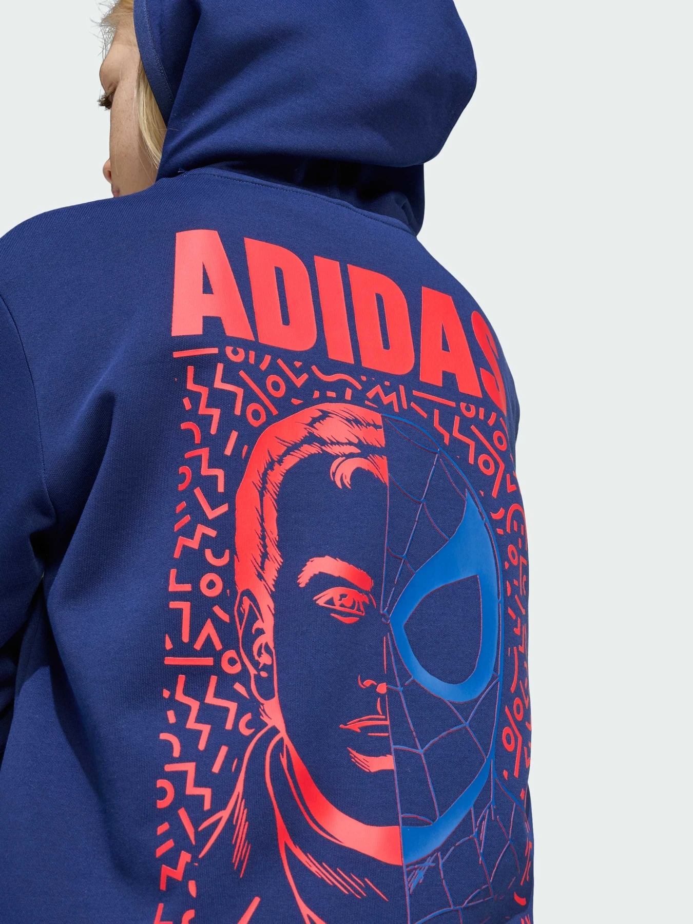 Худи и свитшоты Adidas Marvel модель KE2035 Худи и свитшоты Adidas Marvel модель KE2035 Фото