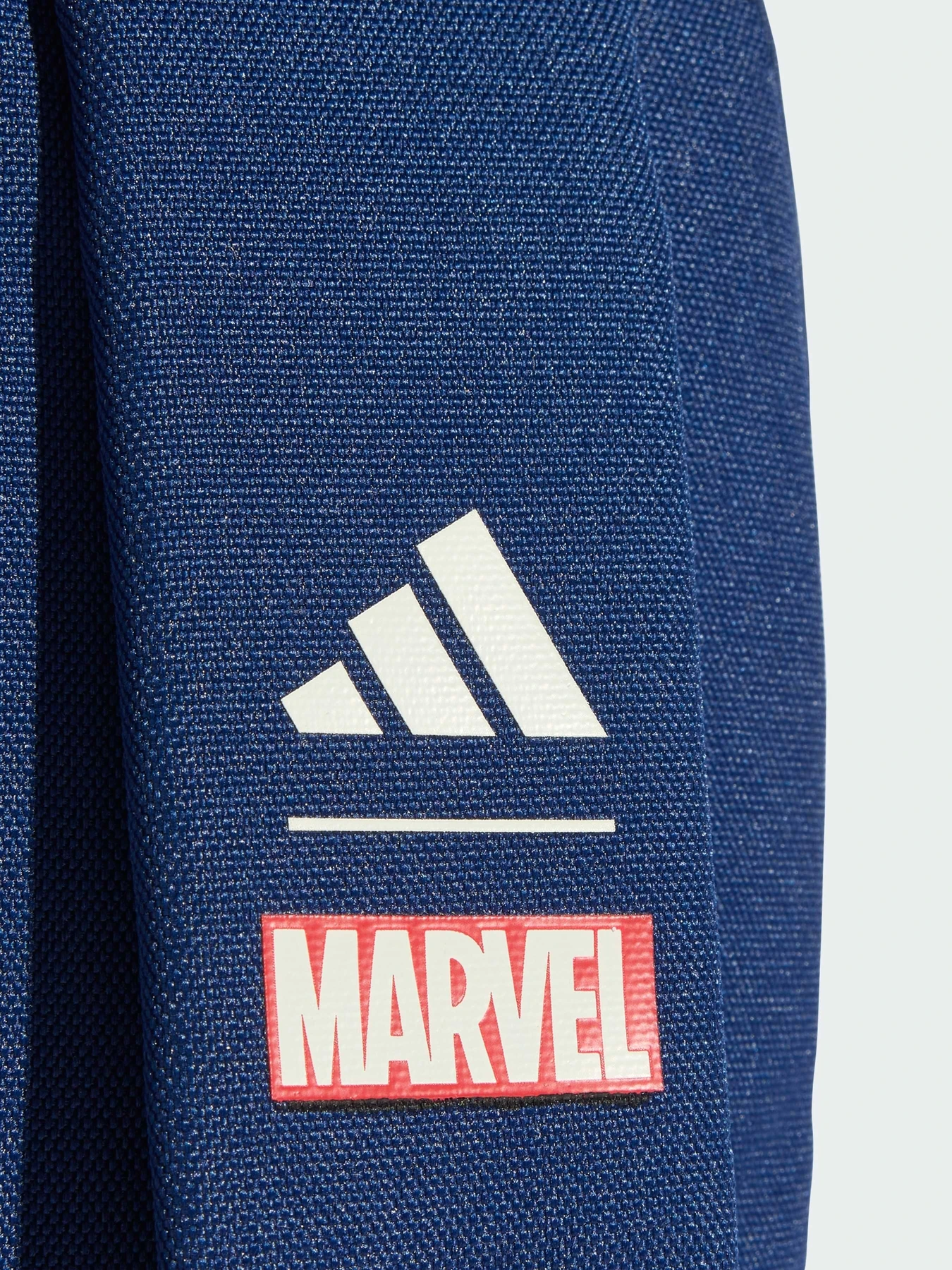 Рюкзаки Adidas Marvel модель KA9884 Рюкзаки Adidas Marvel модель KA9884 Фото