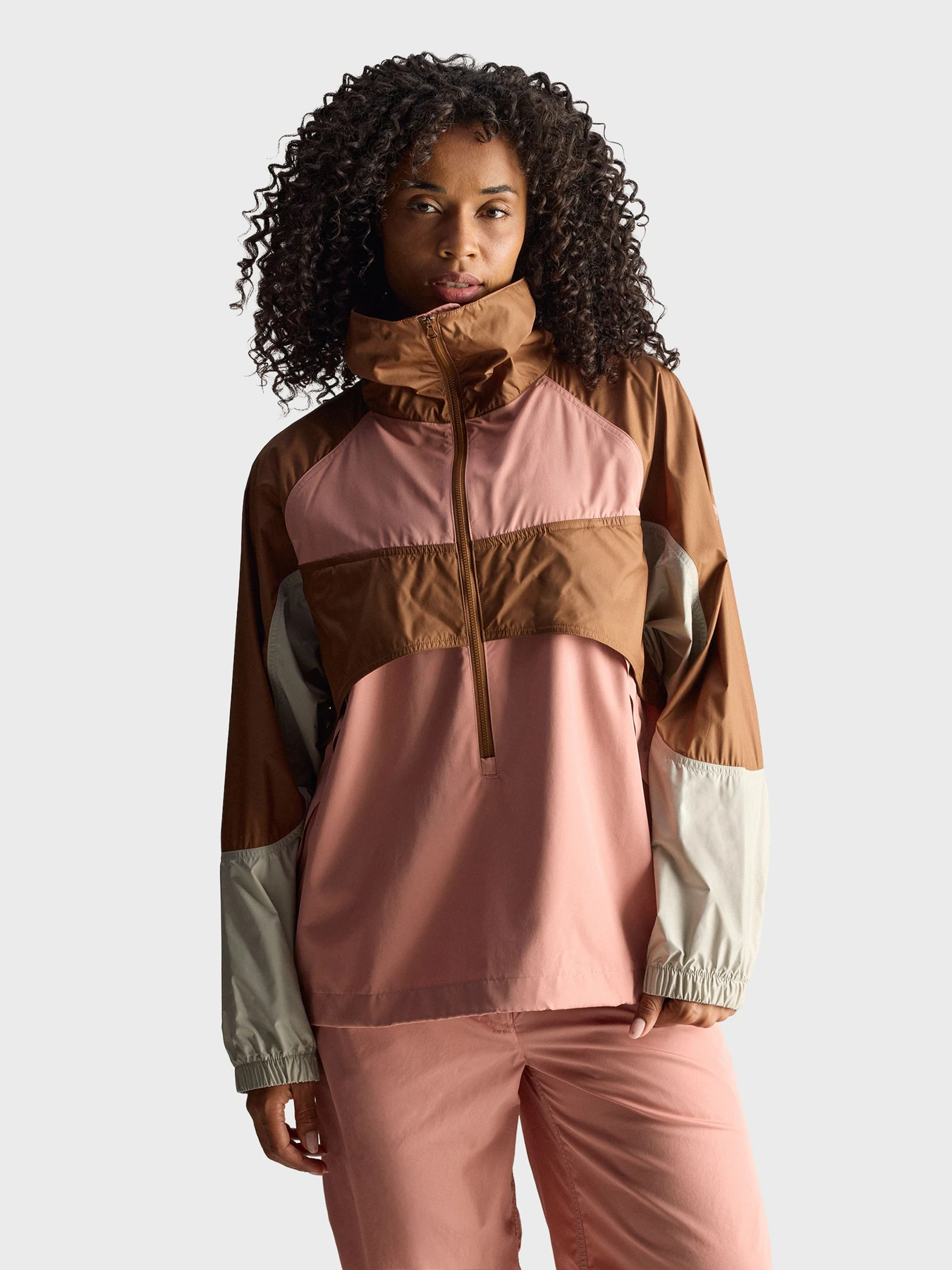 Куртки и дубленки Adidas модель JX4334 Куртки и дубленки Adidas модель JX4334 Фото