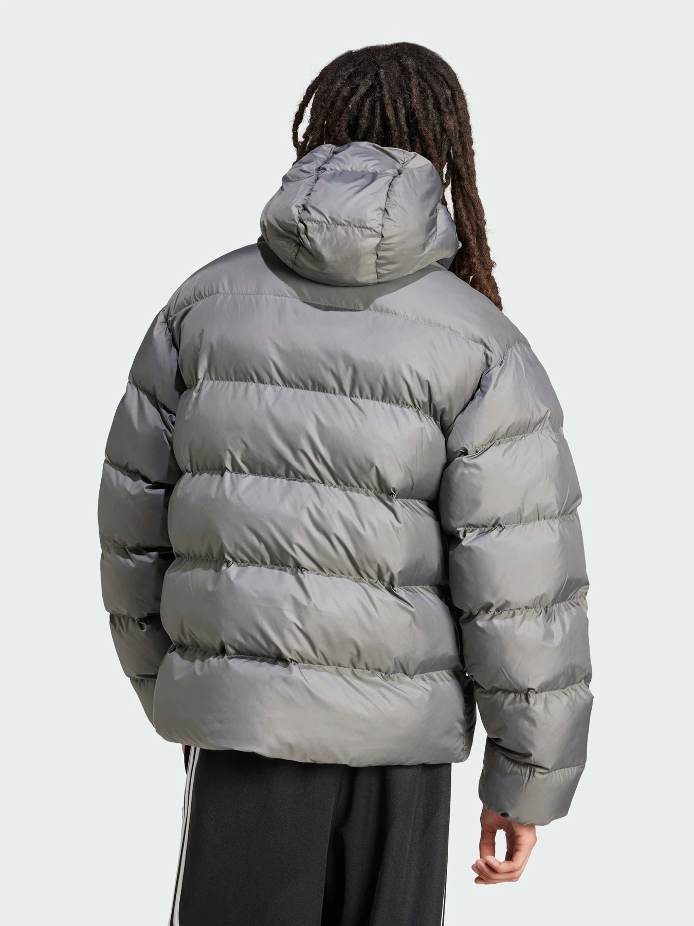 Куртки и дубленки Adidas модель IY3398 Куртки и дубленки Adidas модель IY3398 Фото