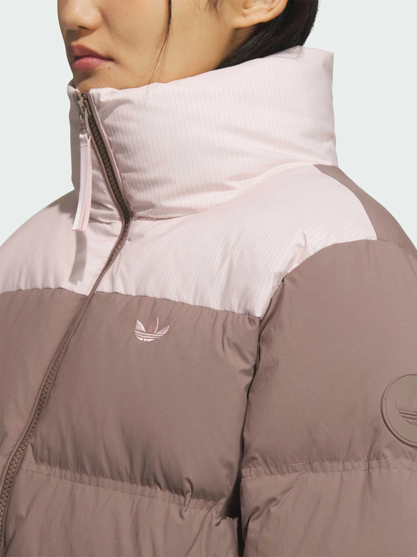Куртки и дубленки Adidas модель KC2660 Куртки и дубленки Adidas модель KC2660 Фото