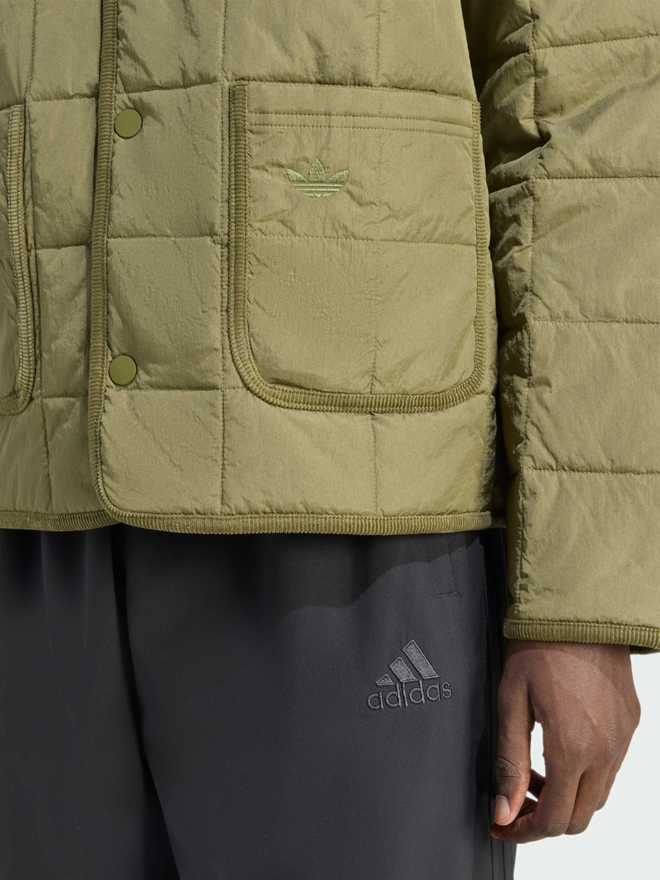 Куртки и дубленки Adidas модель JW5818 Фото