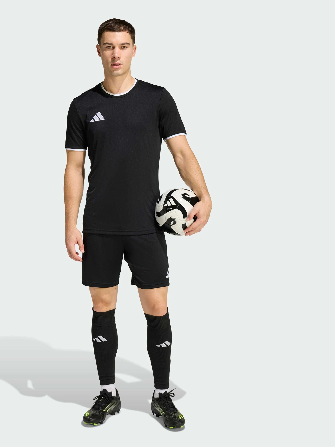 Футболки і поло Adidas модель JZ2505 Футболки і поло Adidas модель JZ2505 Фото