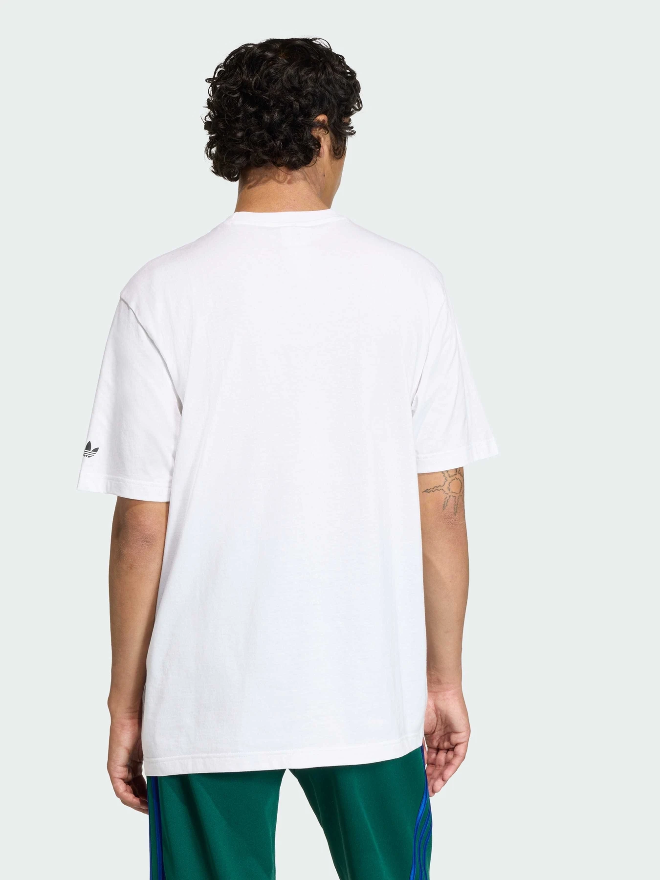 Футболки і поло Adidas Graphics модель KE2252 Футболки і поло Adidas Graphics модель KE2252 Фото