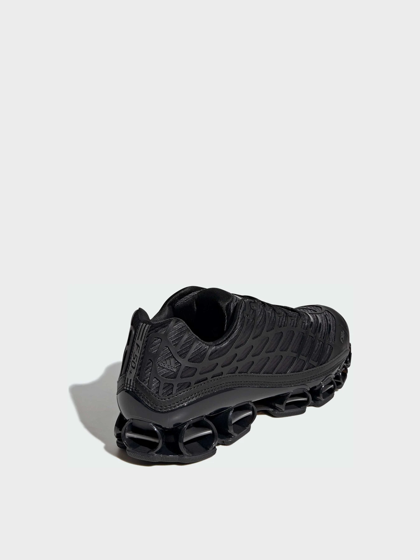 Кроссовки Adidas модель HQ9343 Кроссовки Adidas модель HQ9343 Фото