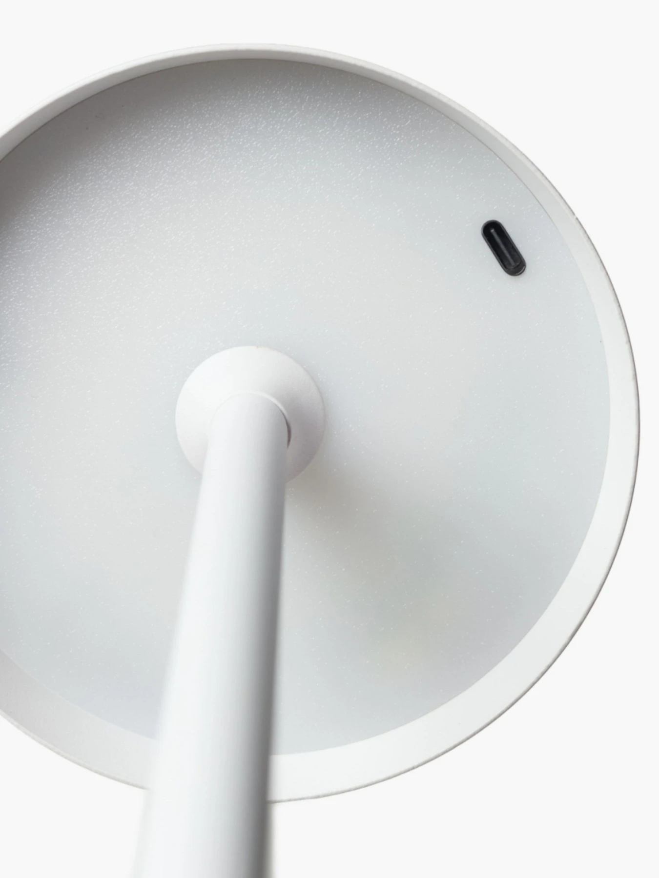 Настольная светодиодная лампа с аккумулятором белая MBM HOME модель DH-LAMP-15 WHITE Фото