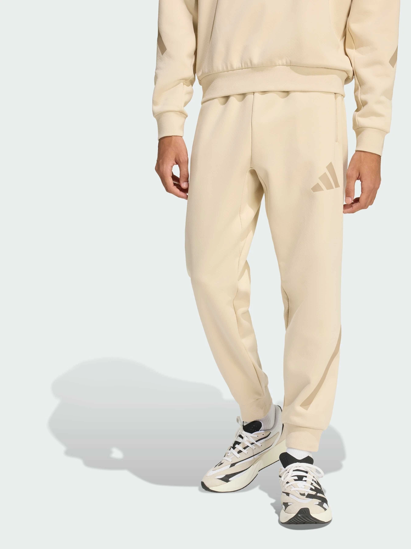 Штани Adidas ZNE модель KE4684 Штани Adidas ZNE модель KE4684 Фото