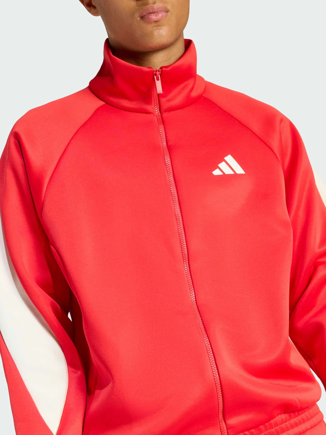 Худи и свитшоты Adidas модель KE9574 Худи и свитшоты Adidas модель KE9574 Фото