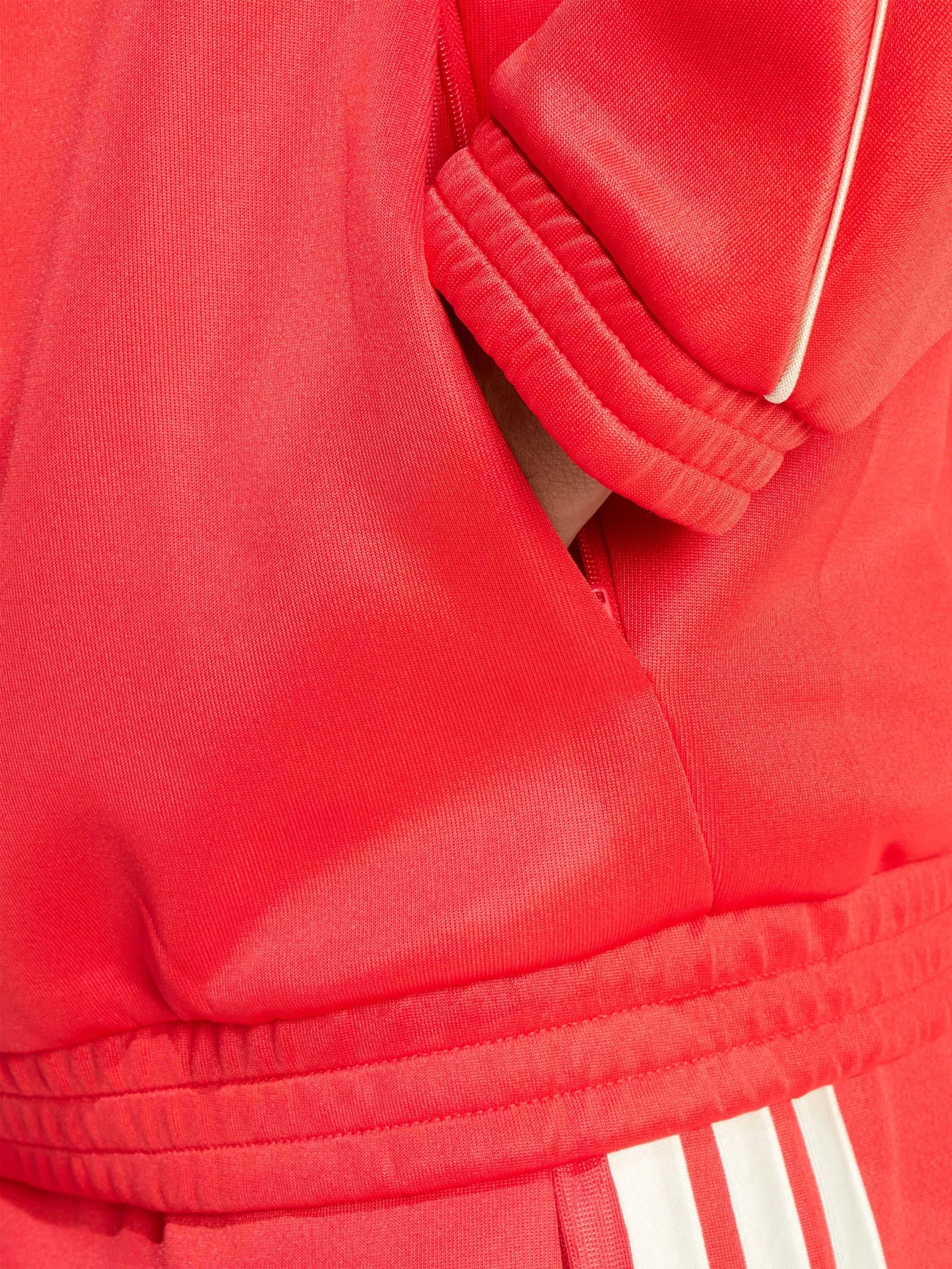 Худи и свитшоты Adidas модель KE9574 Худи и свитшоты Adidas модель KE9574 Фото