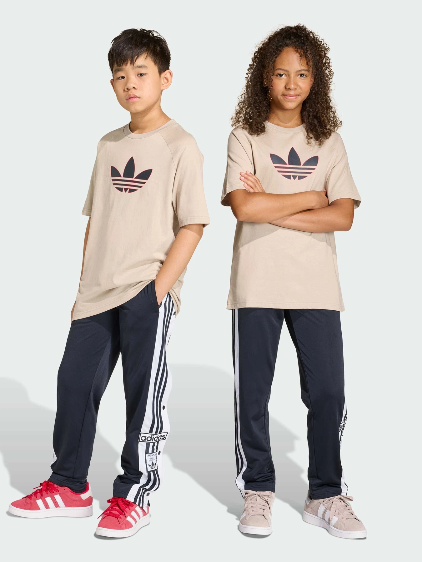 Брюки Adidas Adicolor модель KD3989 Брюки Adidas Adicolor модель KD3989 Фото