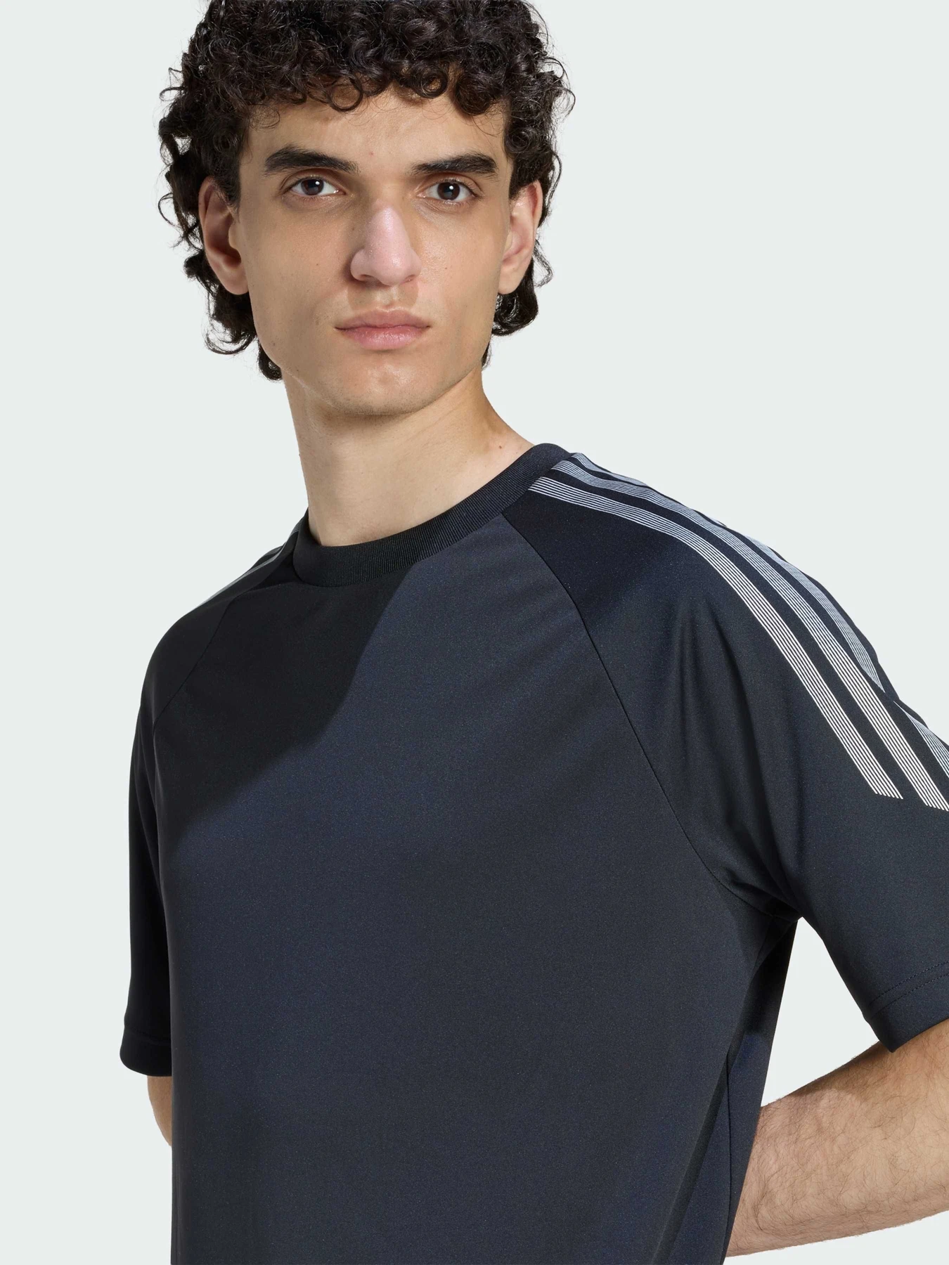 Футболки и поло Adidas модель KE0763 Футболки и поло Adidas модель KE0763 Фото