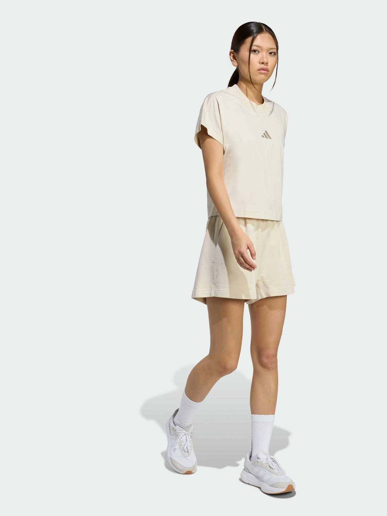Футболки и поло Adidas модель JY7811 Футболки и поло Adidas модель JY7811 Фото