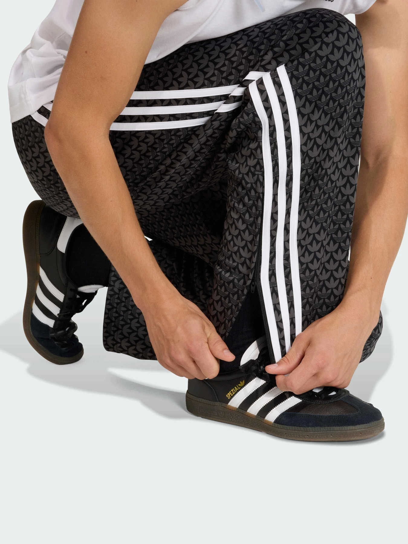 Штани Adidas Graphics модель KC9159 Фото