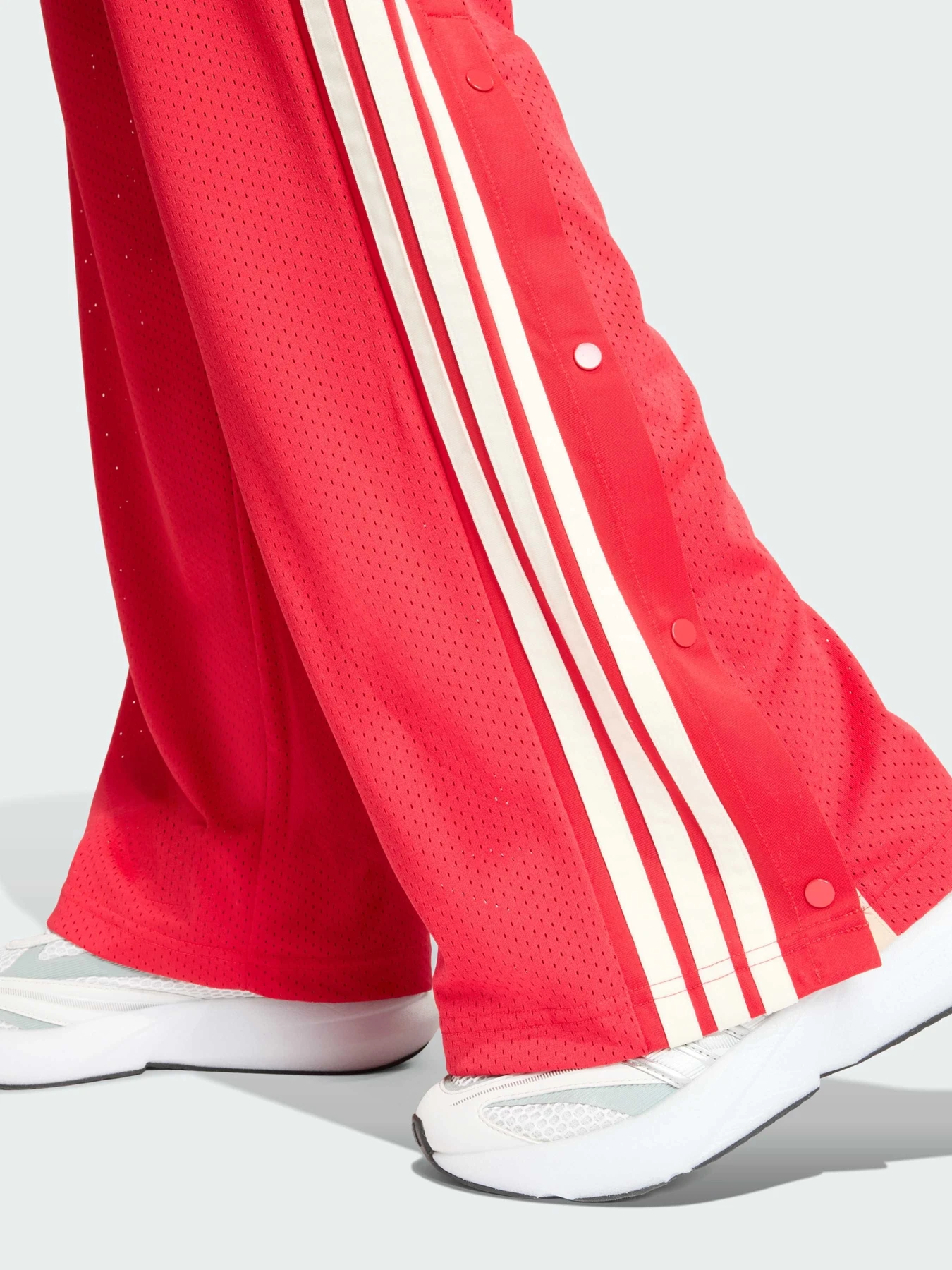 Брюки Adidas модель KC4992 Брюки Adidas модель KC4992 Фото