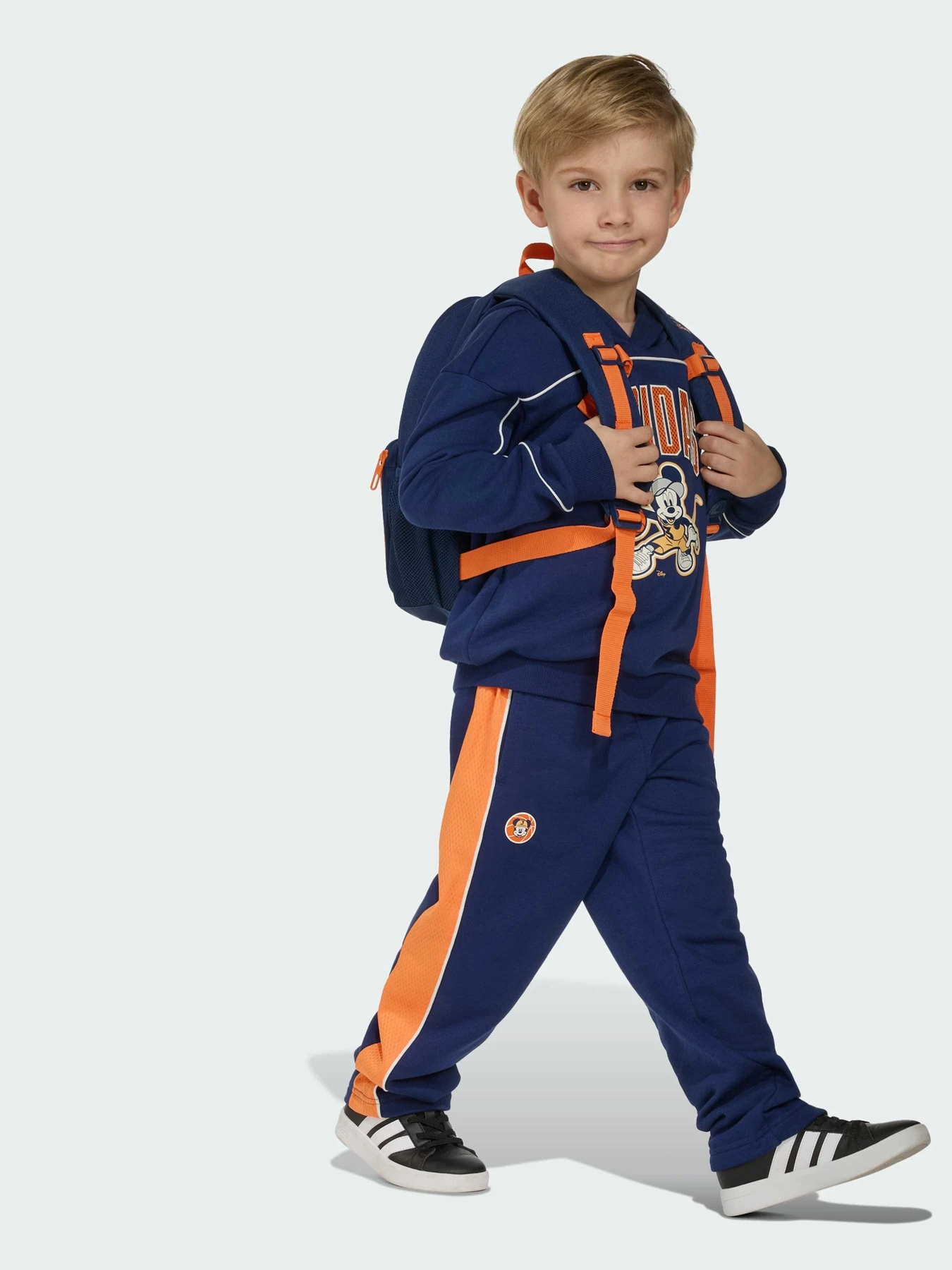 Худи и свитшоты Adidas x Disney модель JZ3561 Худи и свитшоты Adidas x Disney модель JZ3561 Фото