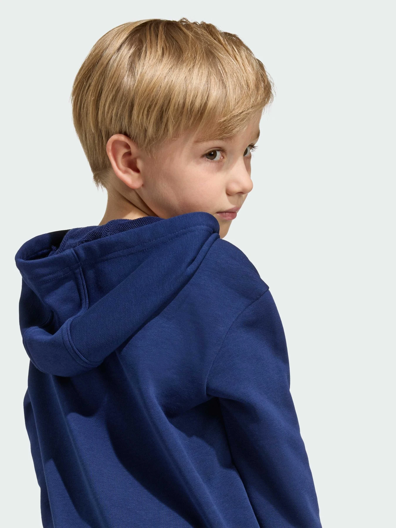 Худи и свитшоты Adidas x Disney модель JZ3561 Худи и свитшоты Adidas x Disney модель JZ3561 Фото