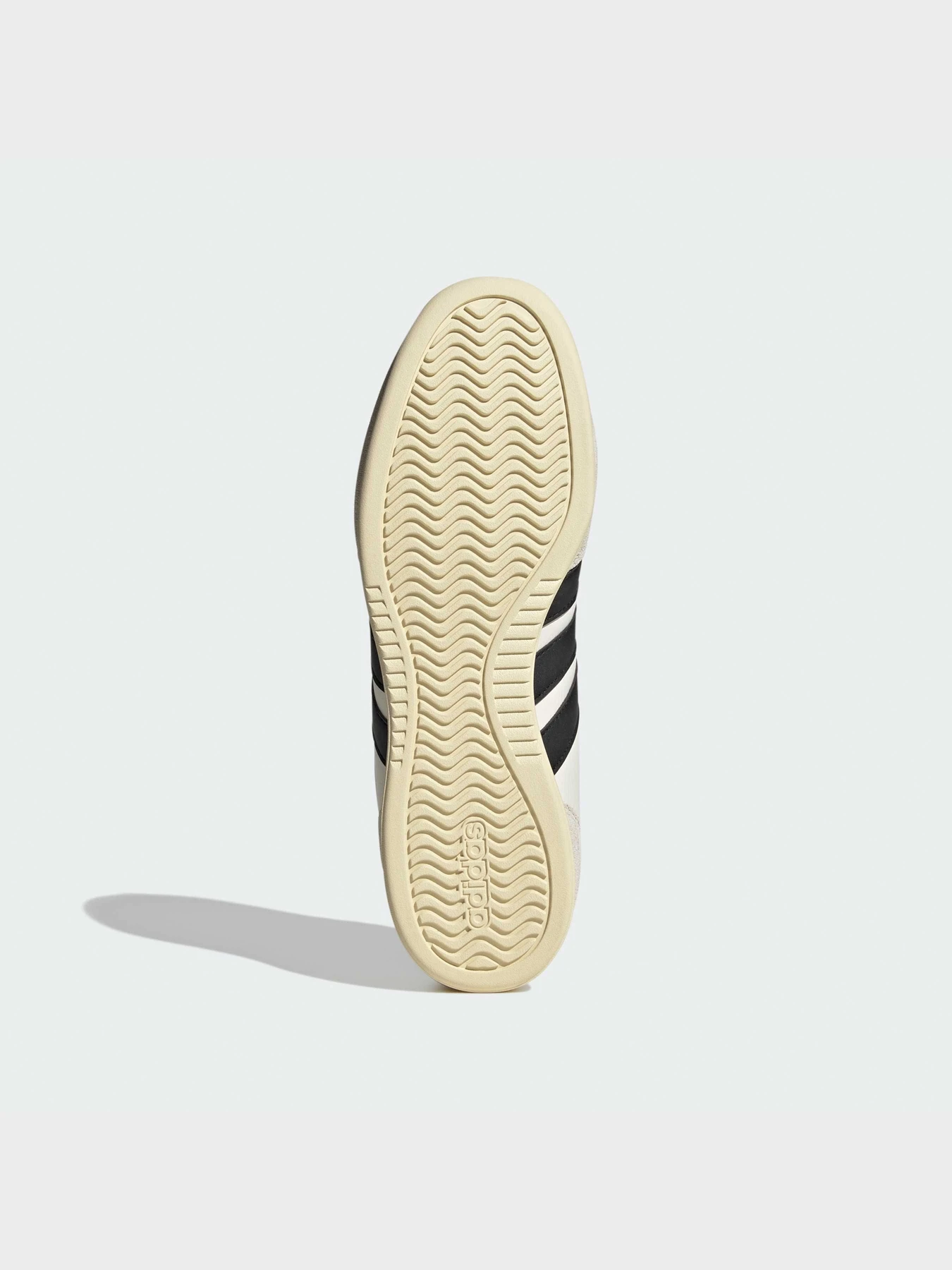 Кросівки Adidas модель JR4618 Кросівки Adidas модель JR4618 Фото