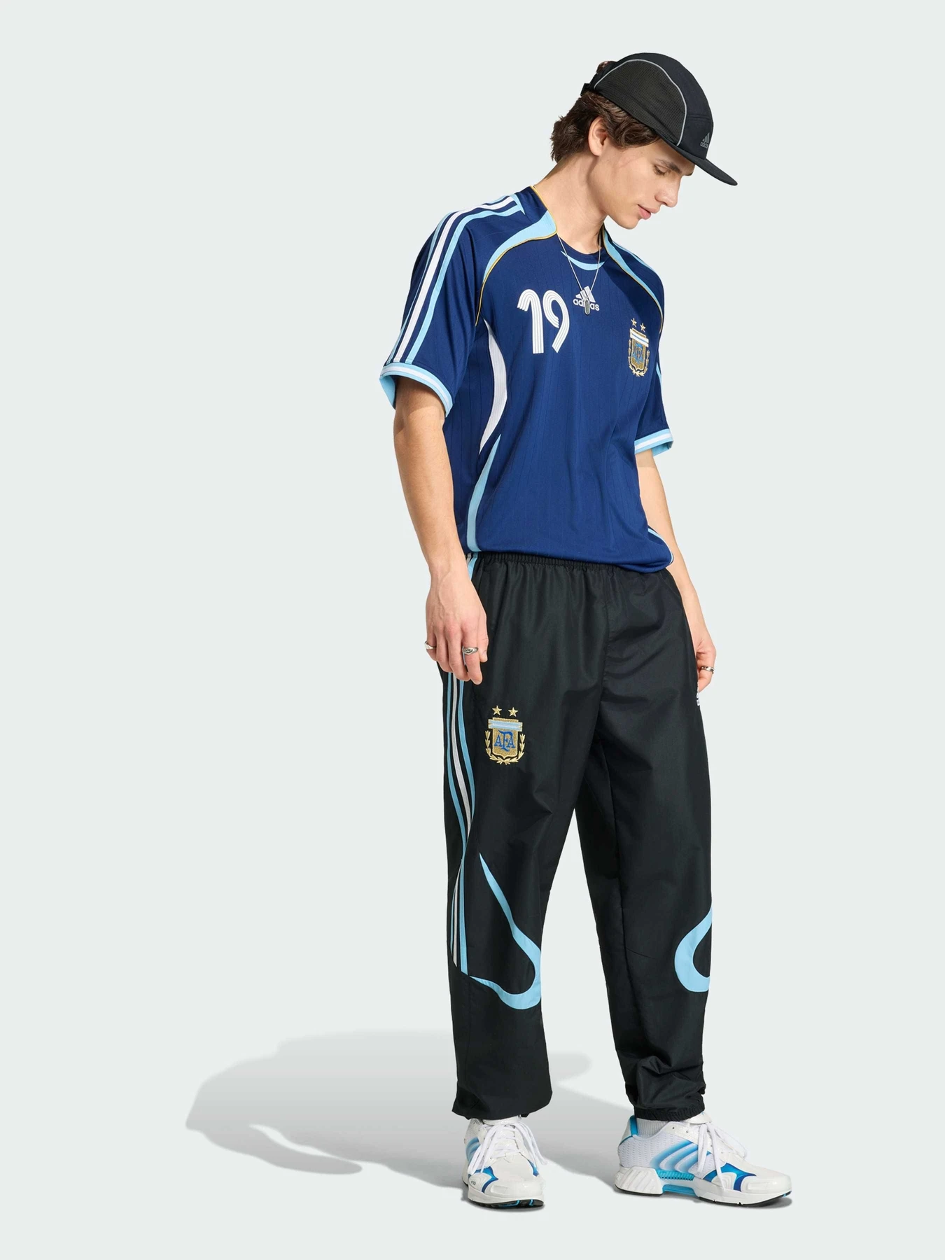 Футболки и поло Adidas модель JN3709 Футболки и поло Adidas модель JN3709 Фото