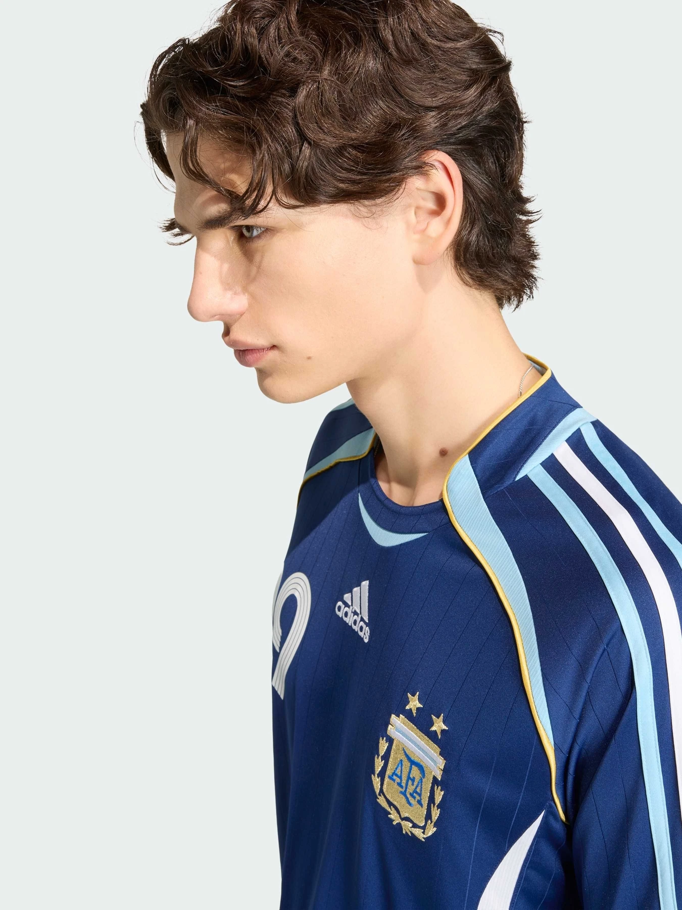 Футболки и поло Adidas модель JN3709 Футболки и поло Adidas модель JN3709 Фото