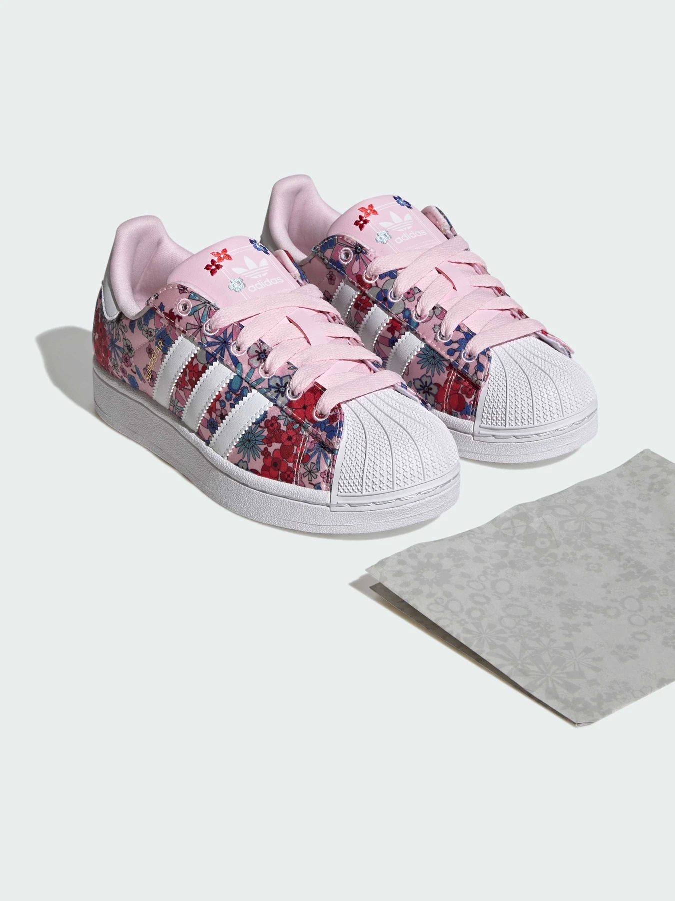 Кеди Adidas Superstar модель JQ2005 Кеди Adidas Superstar модель JQ2005 Фото