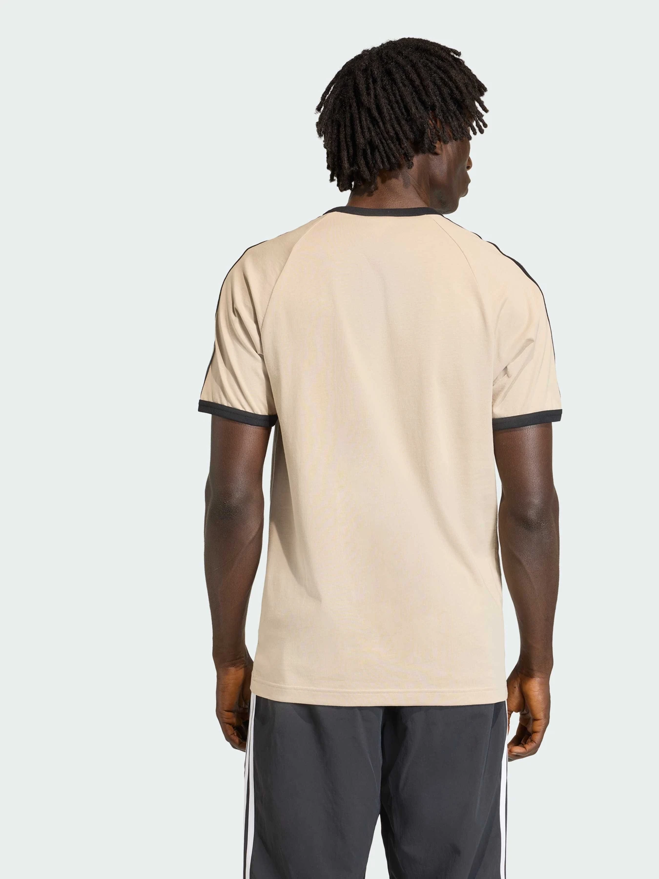 Футболки і поло Adidas Adicolor модель KE7964 Футболки і поло Adidas Adicolor модель KE7964 Фото