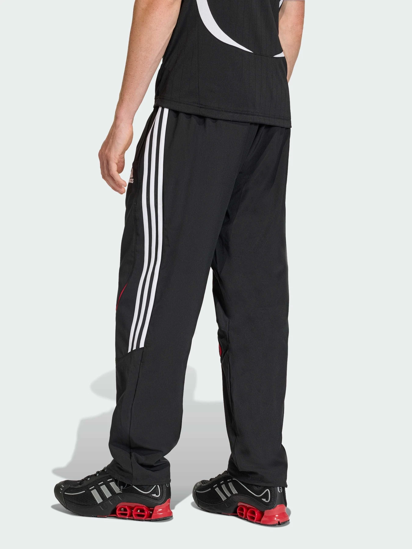 Брюки Adidas Adicolor модель KD5866 Брюки Adidas Adicolor модель KD5866 Фото