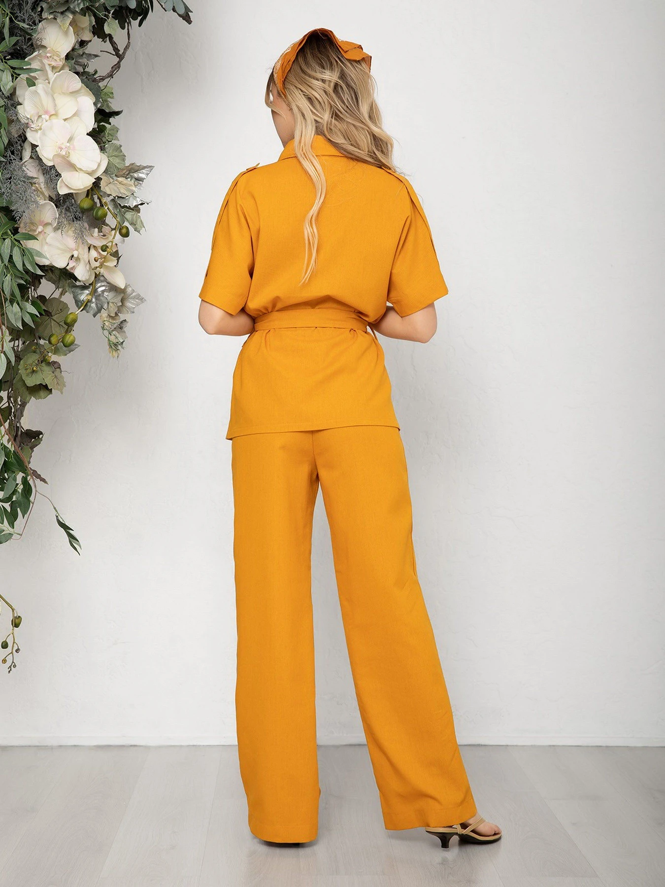 Костюми ISSA Plus модель 12590_mustard Костюми ISSA Plus модель 12590_mustard Фото