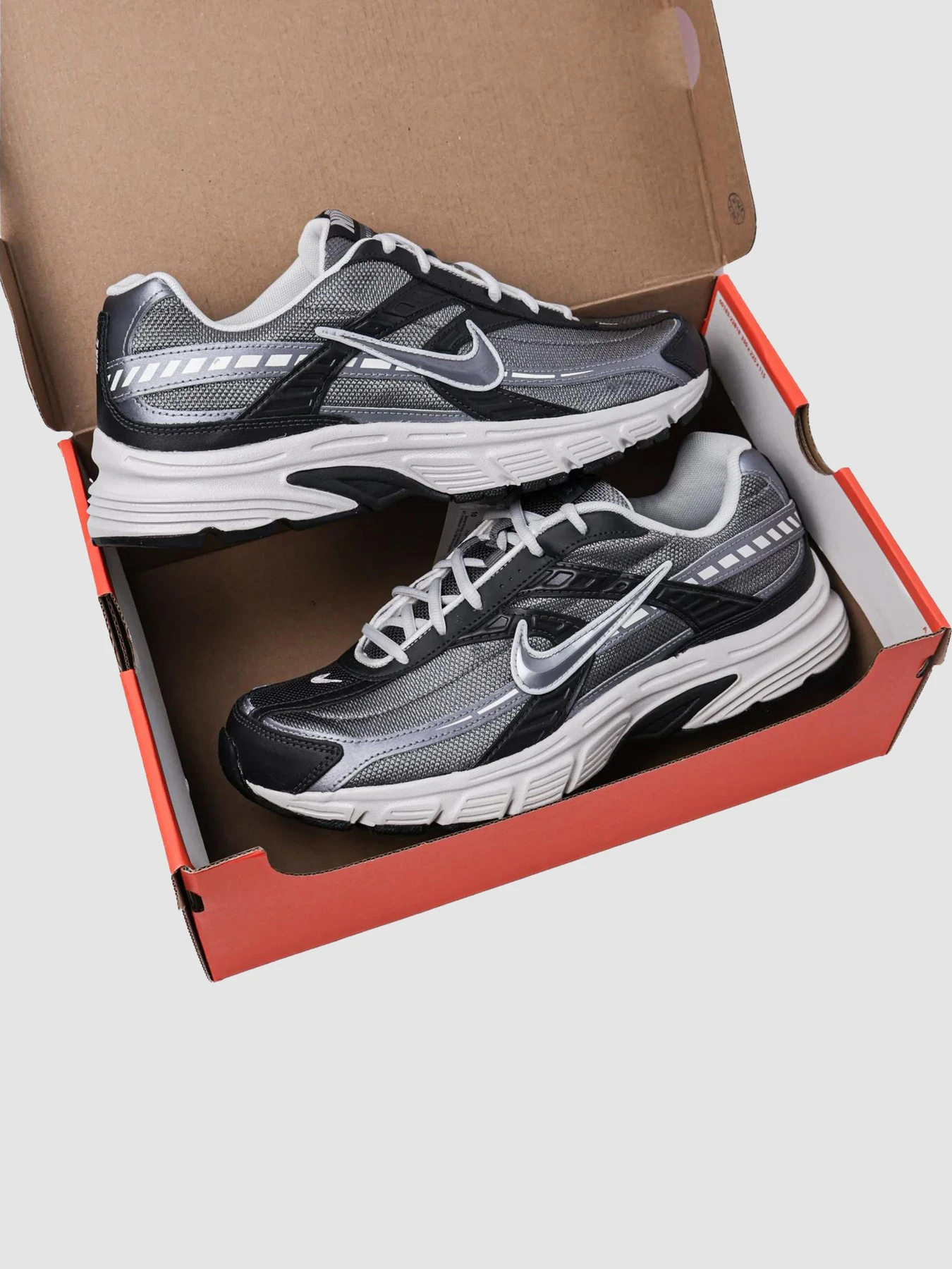 Кроссовки NIKE Initiator модель IB3083-001 Кроссовки NIKE Initiator модель IB3083-001 Фото