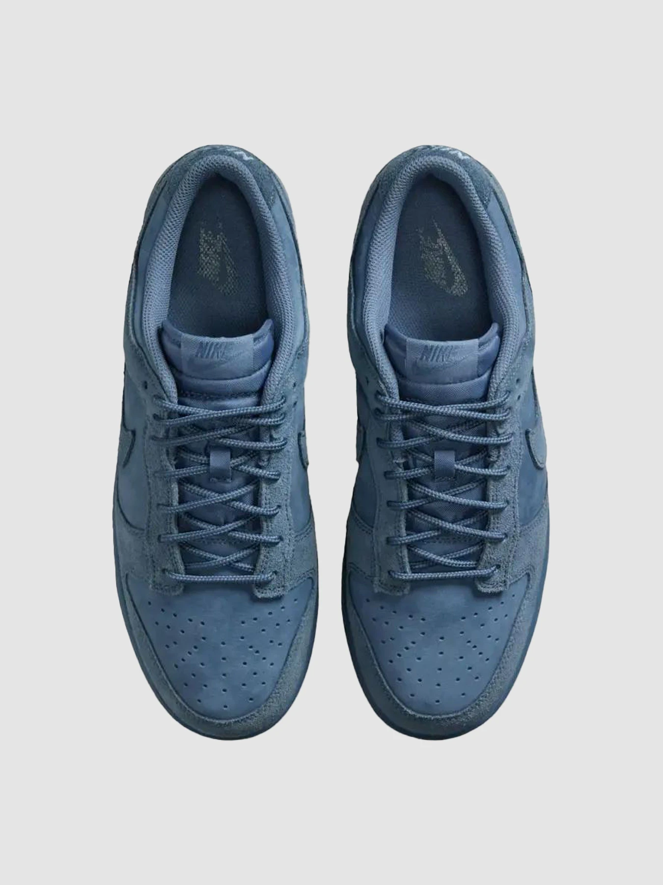 Кроссовки NIKE Dunk Low Retro Se Diffused Blue модель IB6651-400 Кроссовки NIKE Dunk Low Retro Se Diffused Blue модель IB6651-400 Фото