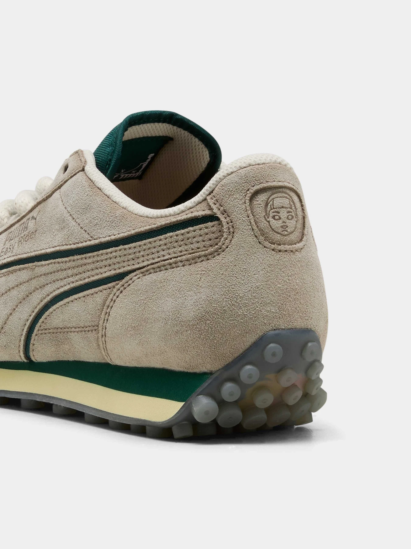 Кроссовки PUMA Easy Rider Squid Game модель 403643 Фото