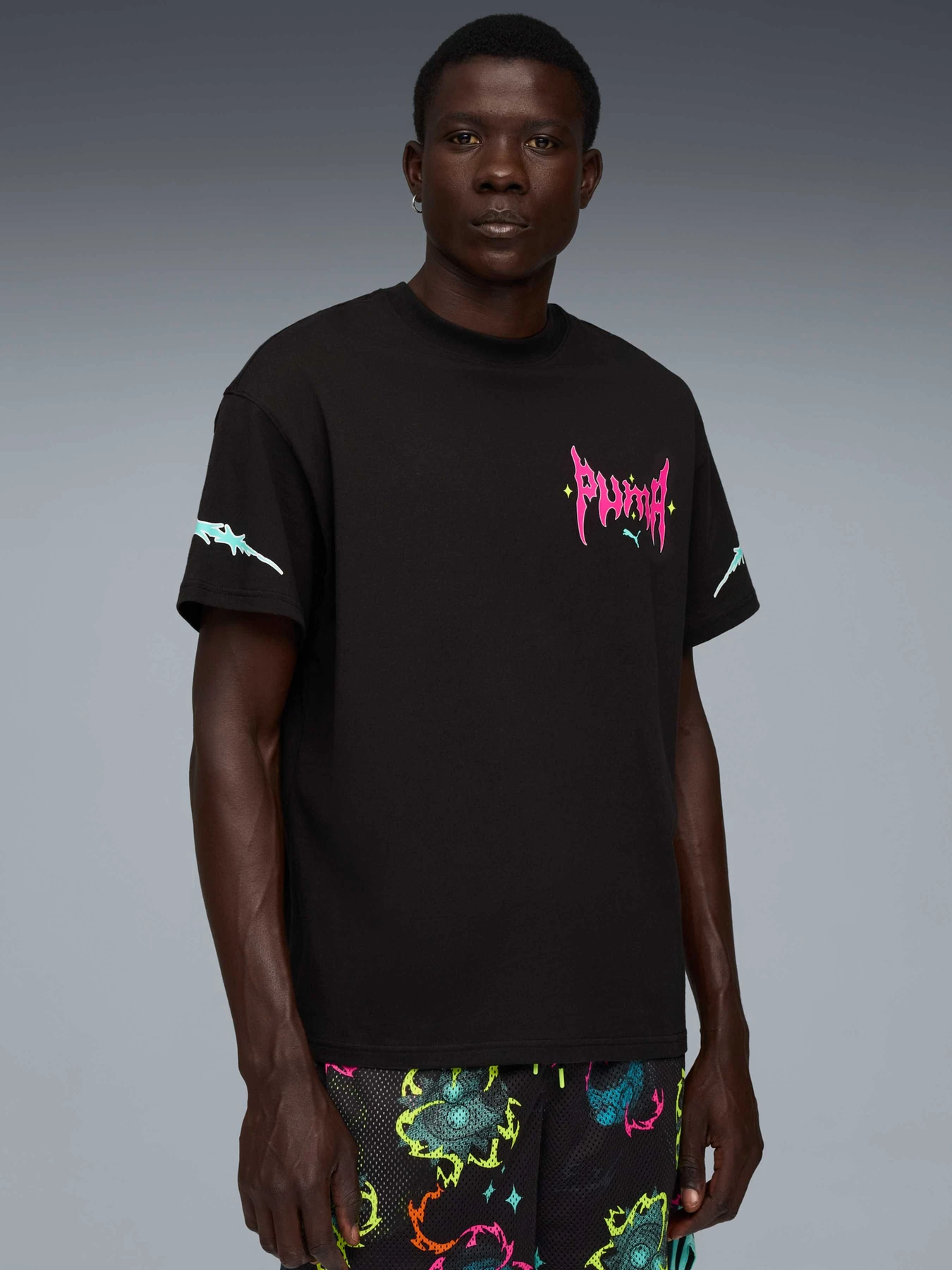 Футболки и поло PUMA Hoops x Rick And Morty Tee I модель 633097 Футболки и поло PUMA Hoops x Rick And Morty Tee I модель 633097 Фото