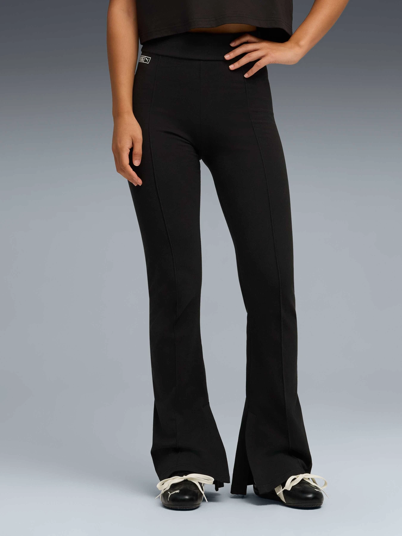 Брюки PUMA x Rosé Flared Leggings модель 635156 Брюки PUMA x Rosé Flared Leggings модель 635156 Фото