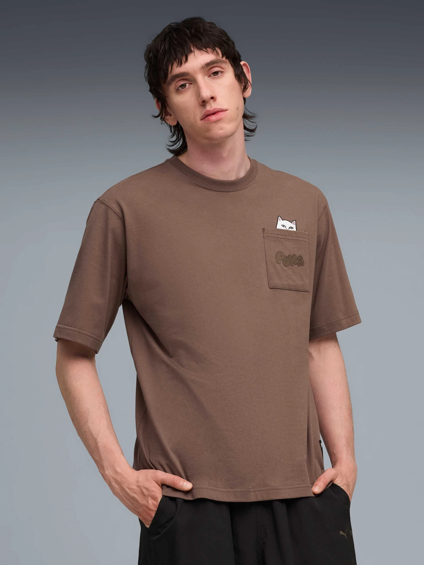 Футболки і поло PUMA x Ripndip Pocket Tee модель 633779 Футболки і поло PUMA x Ripndip Pocket Tee модель 633779 Фото