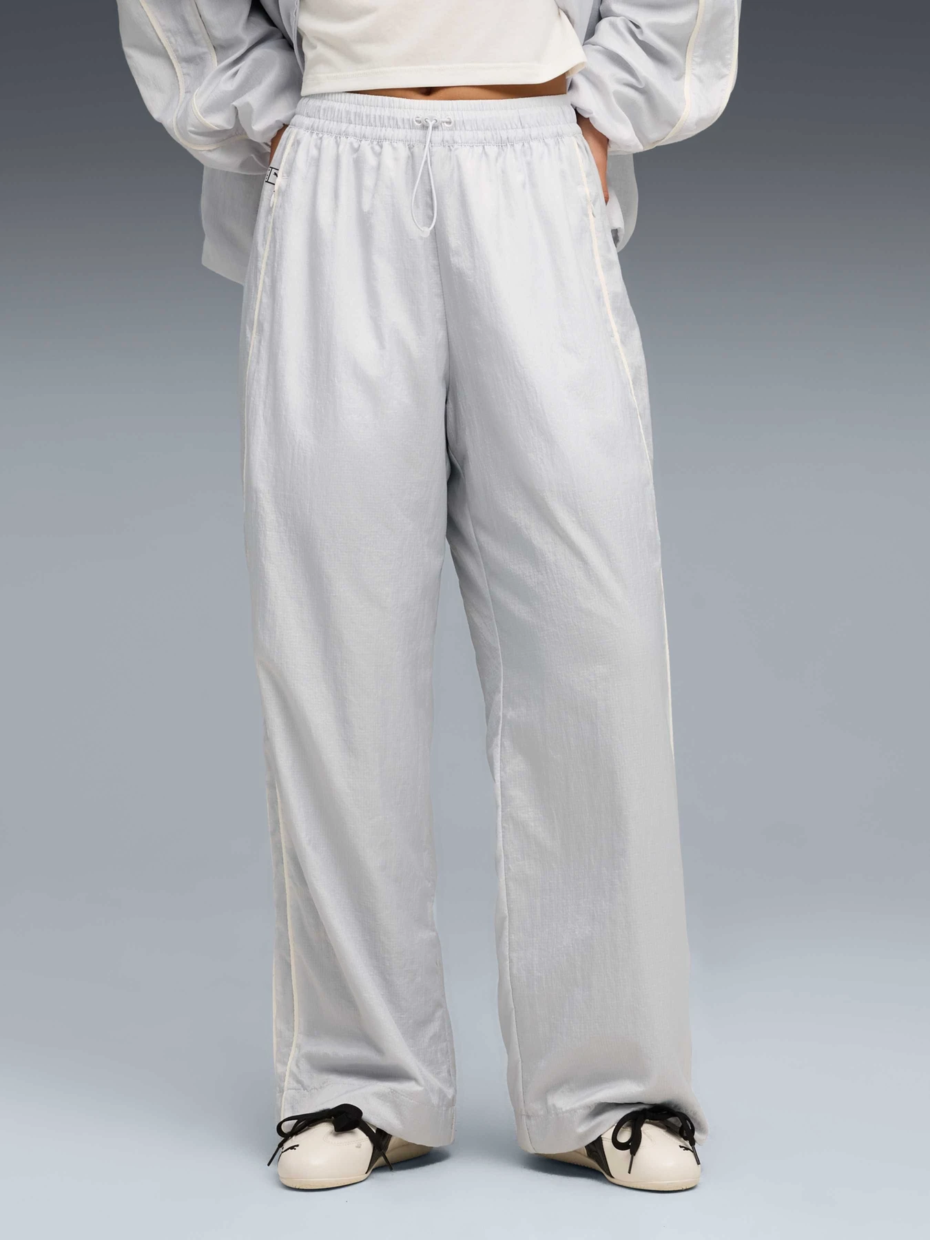 Брюки PUMA x Rosé T7 Track Pants модель 633796 Брюки PUMA x Rosé T7 Track Pants модель 633796 Фото