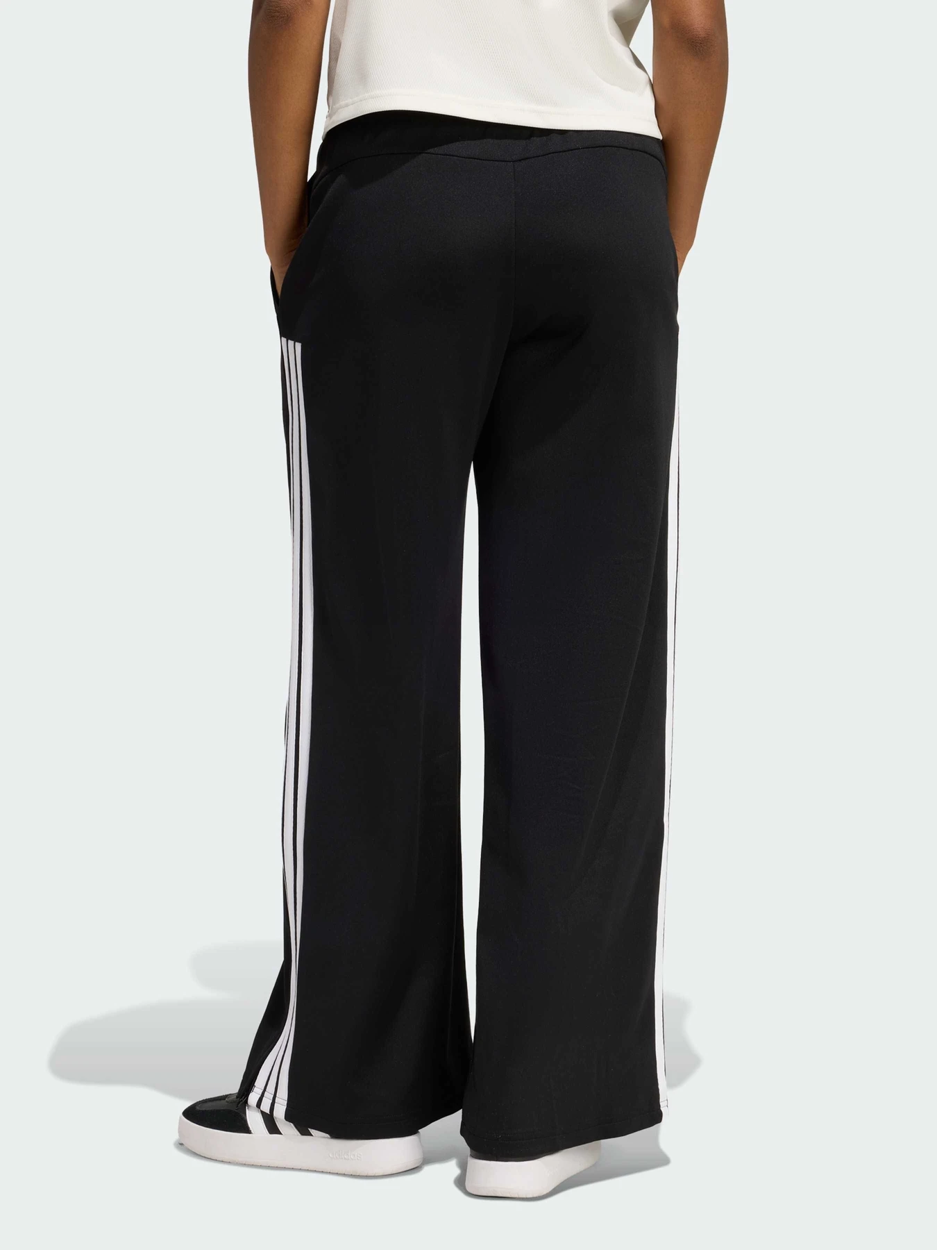 Брюки Adidas Tiro модель KD4299 Брюки Adidas Tiro модель KD4299 Фото
