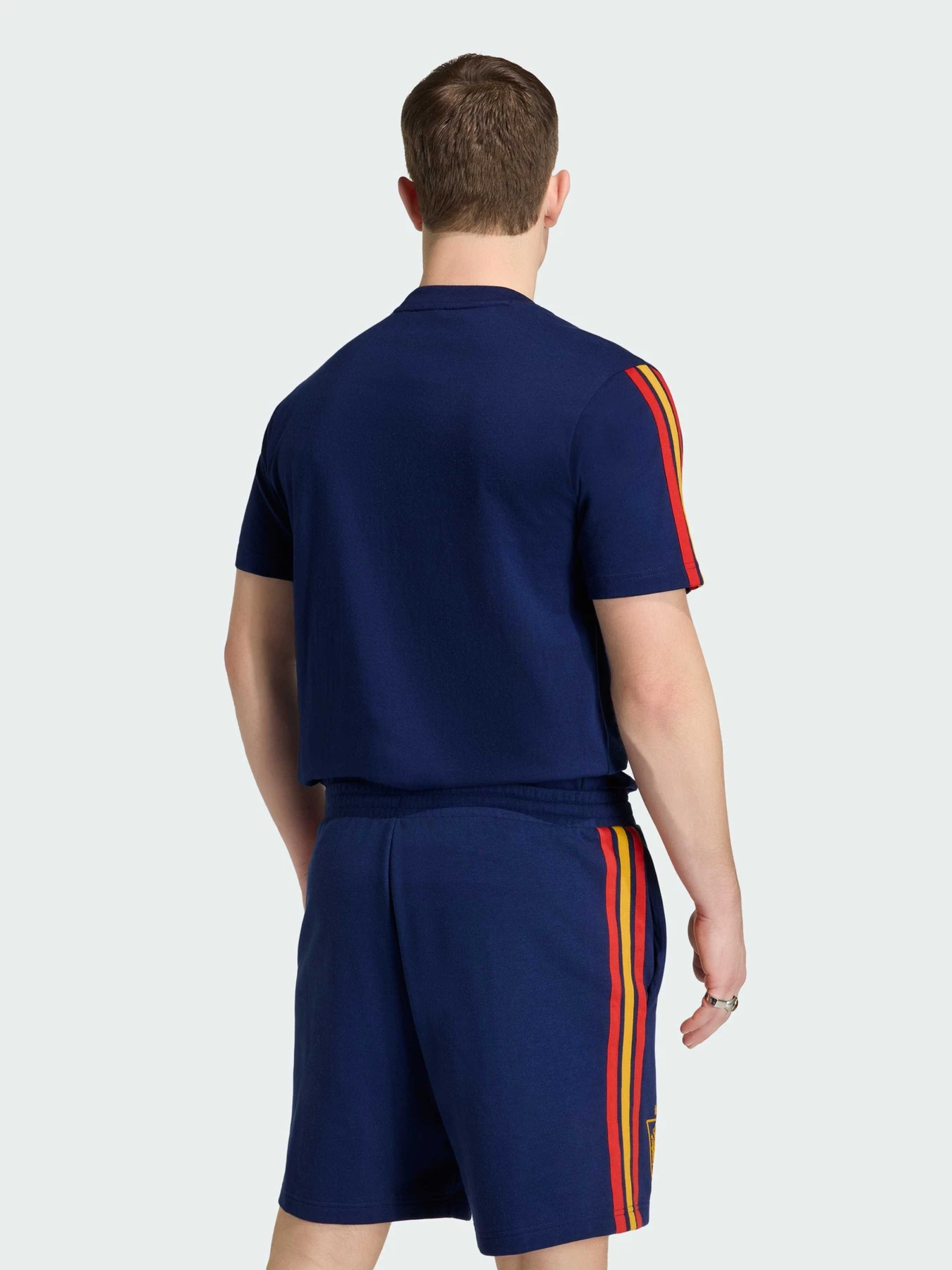 Футболки и поло Adidas модель JZ2261 Футболки и поло Adidas модель JZ2261 Фото