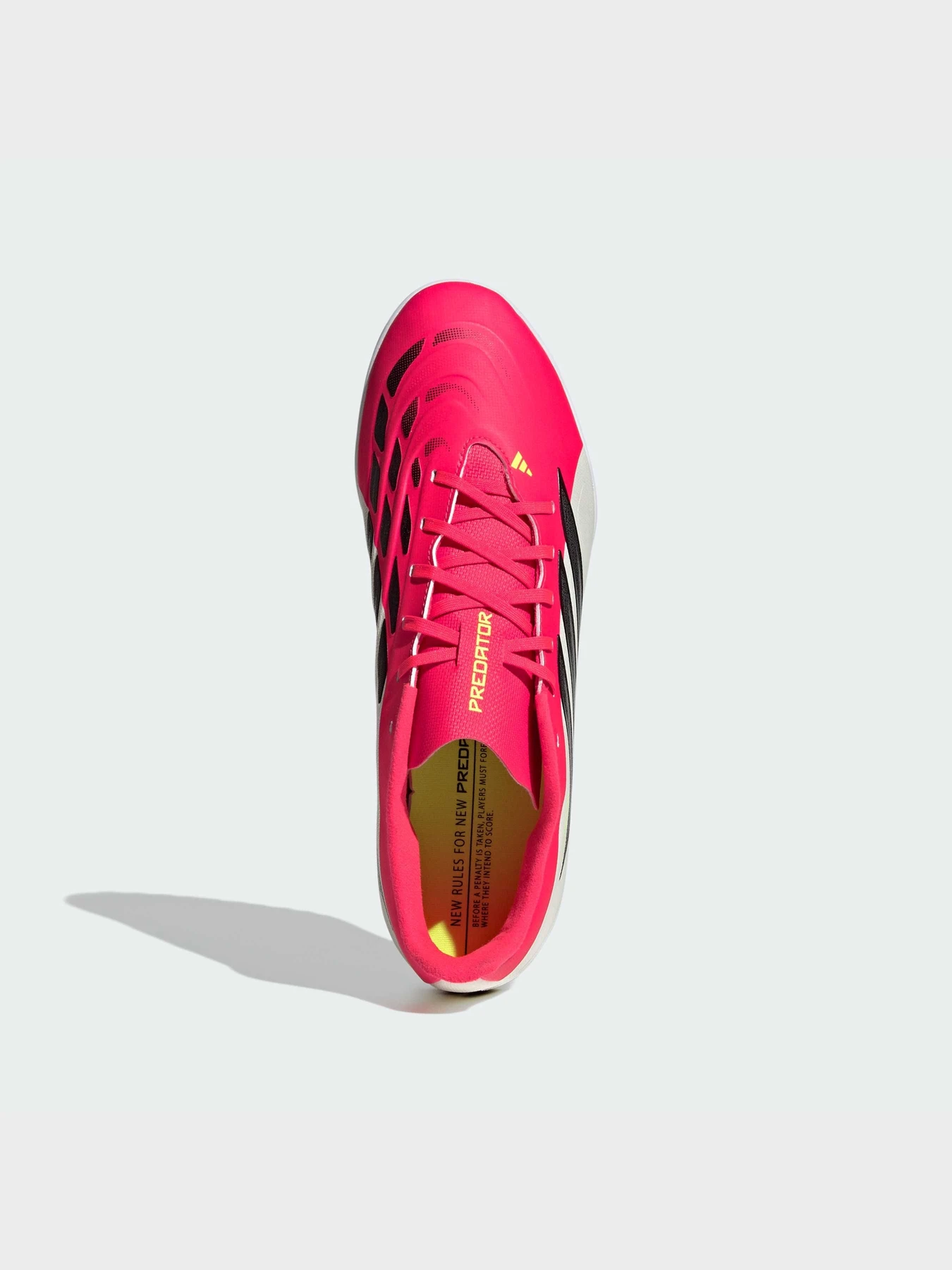Кросівки Adidas Predator модель JS0356 Фото