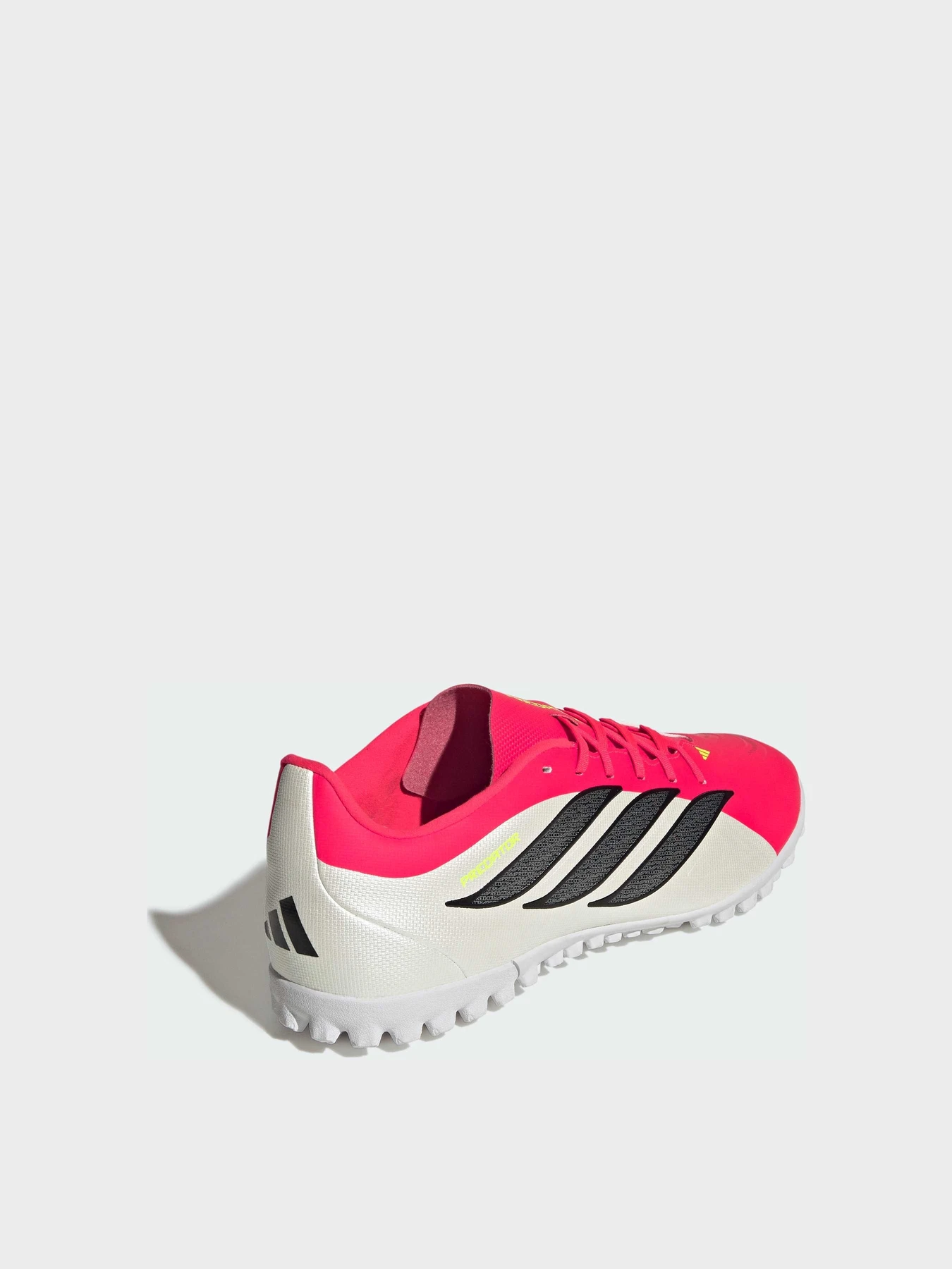 Кросівки Adidas Predator модель JS0356 Фото