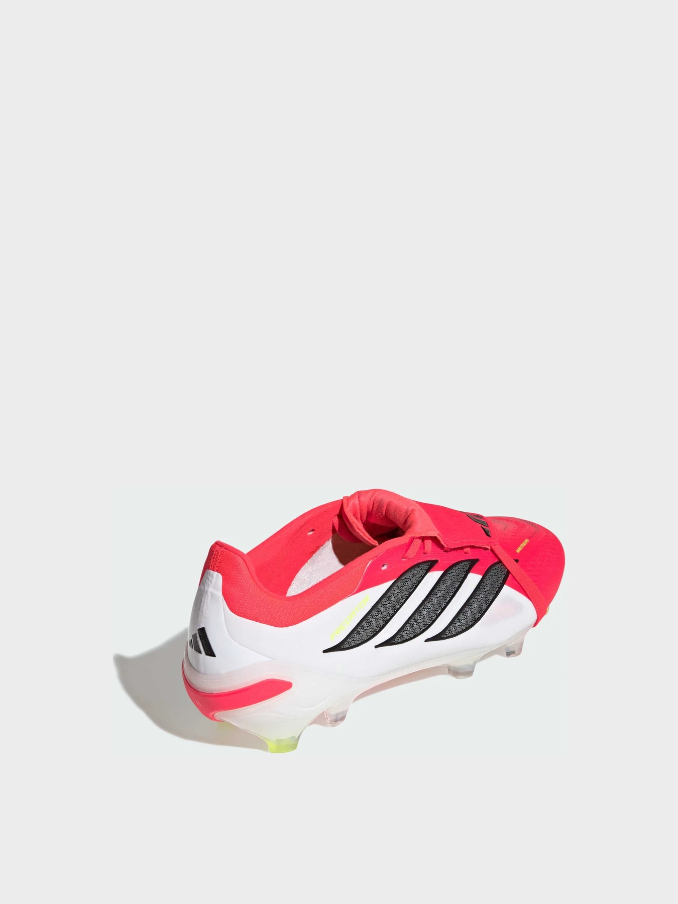 Кросівки Adidas Predator модель JS0950 Фото