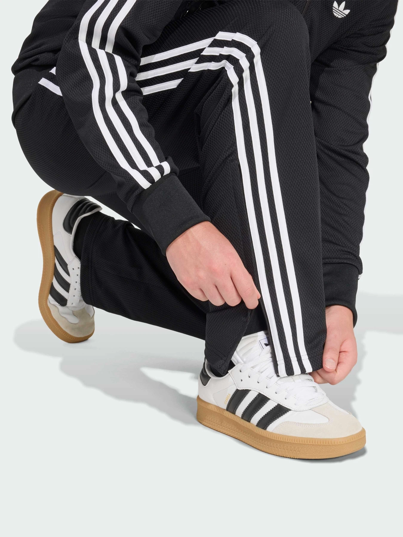 Штани Adidas Adicolor модель KE0767 Фото
