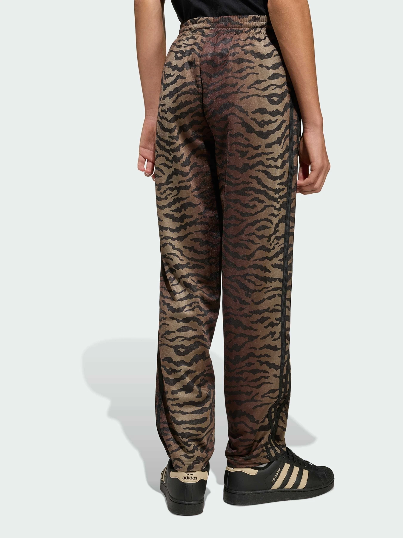 Брюки Adidas Graphics модель KD3200 Фото