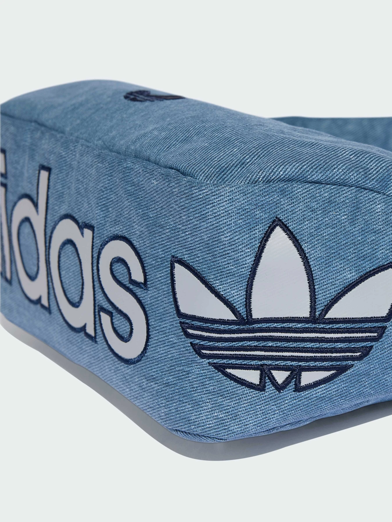 Сумки Adidas модель KE0684 Сумки Adidas модель KE0684 Фото
