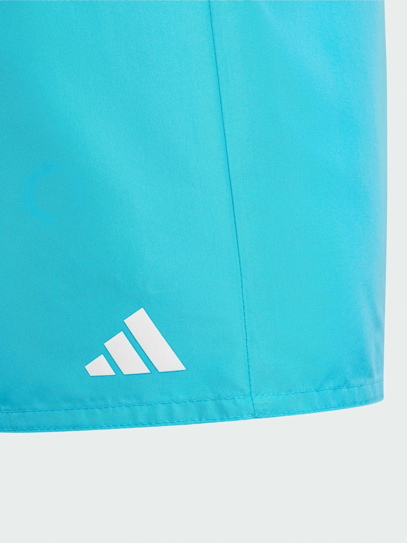 Одежда для пляжа Adidas модель JD8019 Одежда для пляжа Adidas модель JD8019 Фото